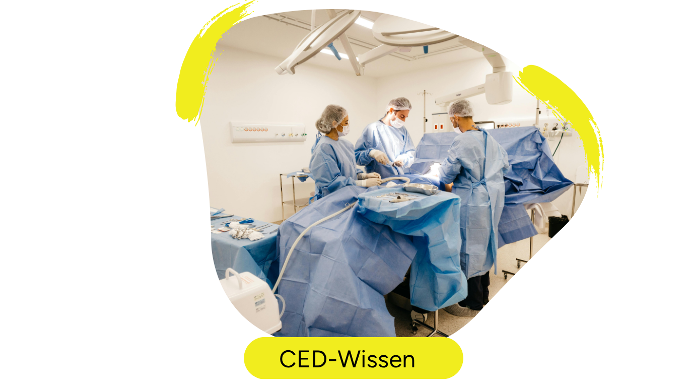 Auf dem Bild sieht man Ärzte in einem Operationssaal. Das Bild steht symbolisch für Operationen bei CED